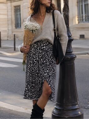 Isabel Marant Etoile Siasi Pleated Black & White Midi Skirt (Size 42 / Medium)